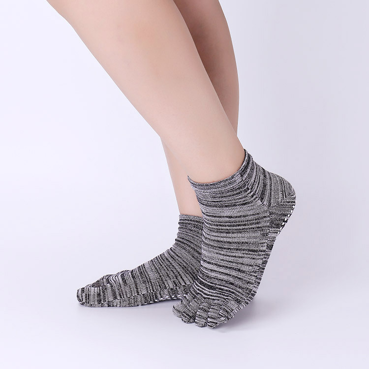 Non-Slip Yoga Socks with Grips - Grip Sock Yoga บทวิจารณ์และราคา