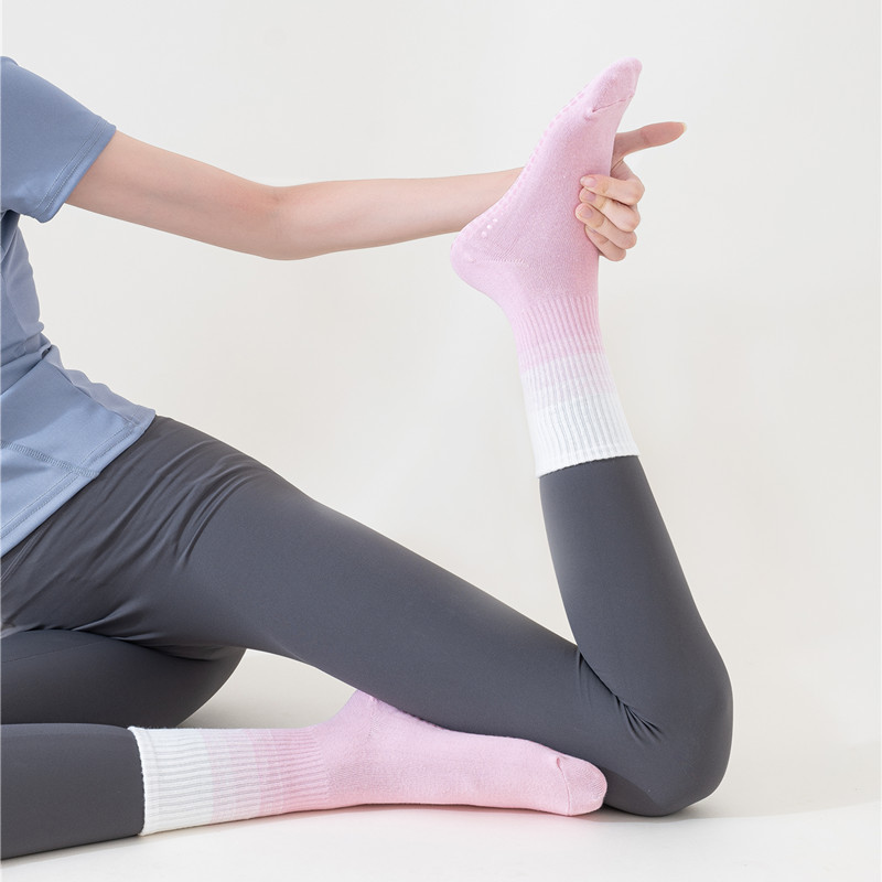 Professional Yoga Socks Women  - Knee High Sock Women บทวิจารณ์และราคา